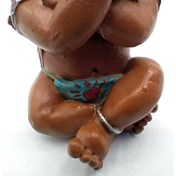 Native American Baby Wearing Eagle Headdress Feather 3.25 Inch Vintage Figurine - Picture 9 of 14